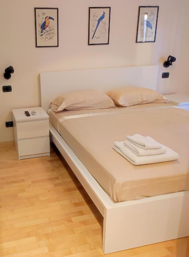 6 A Casa Apartment Милано Екстериор снимка